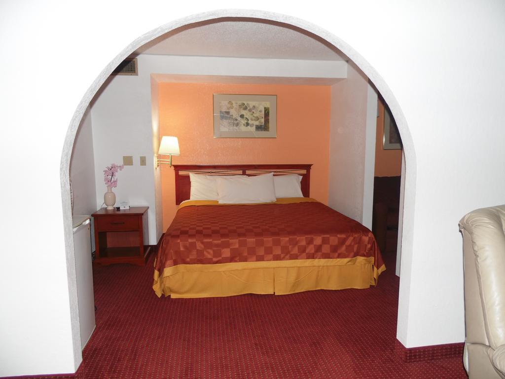 American Inn & Suites Boone Room photo